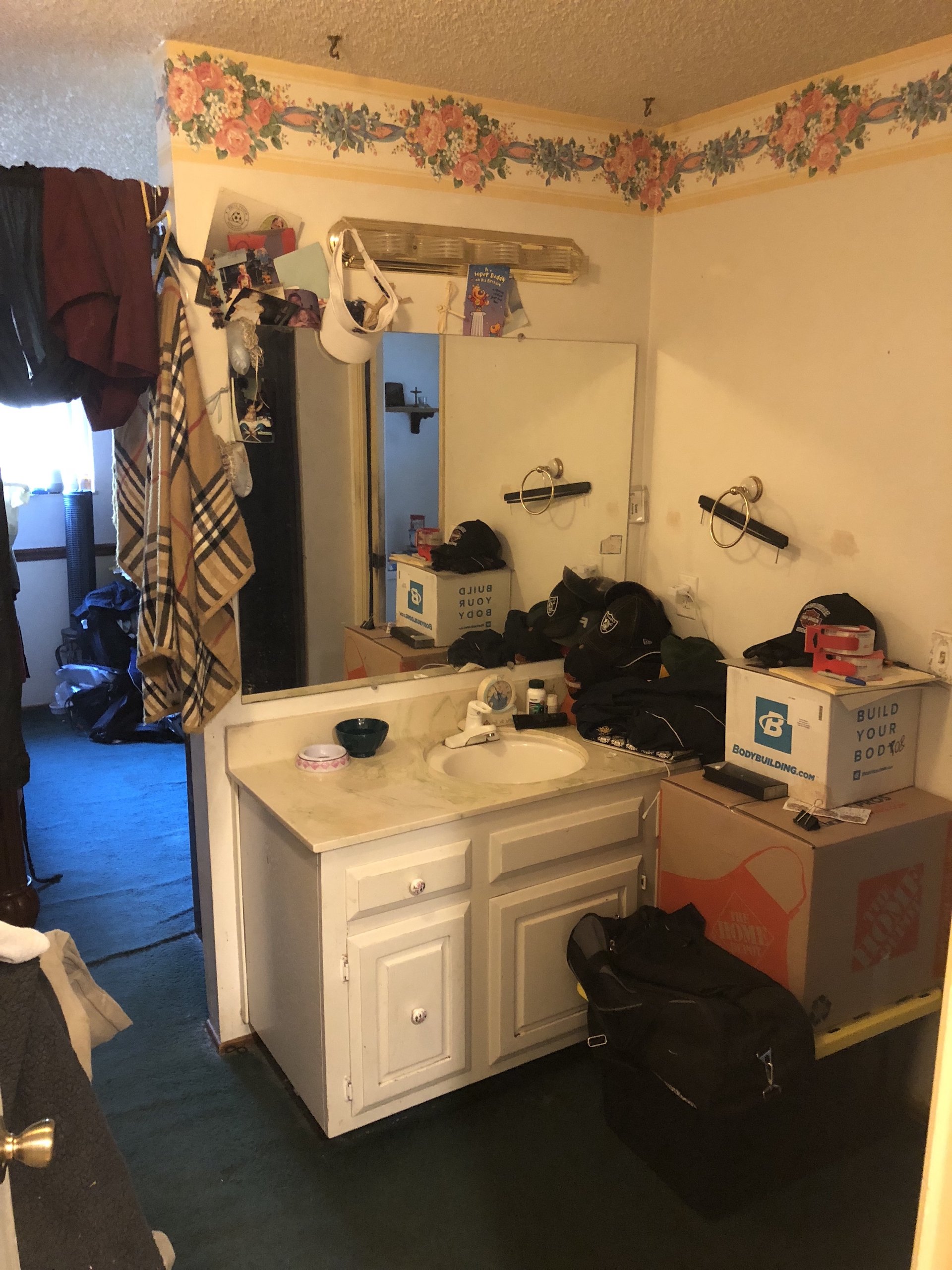 Master Bathroom - Before