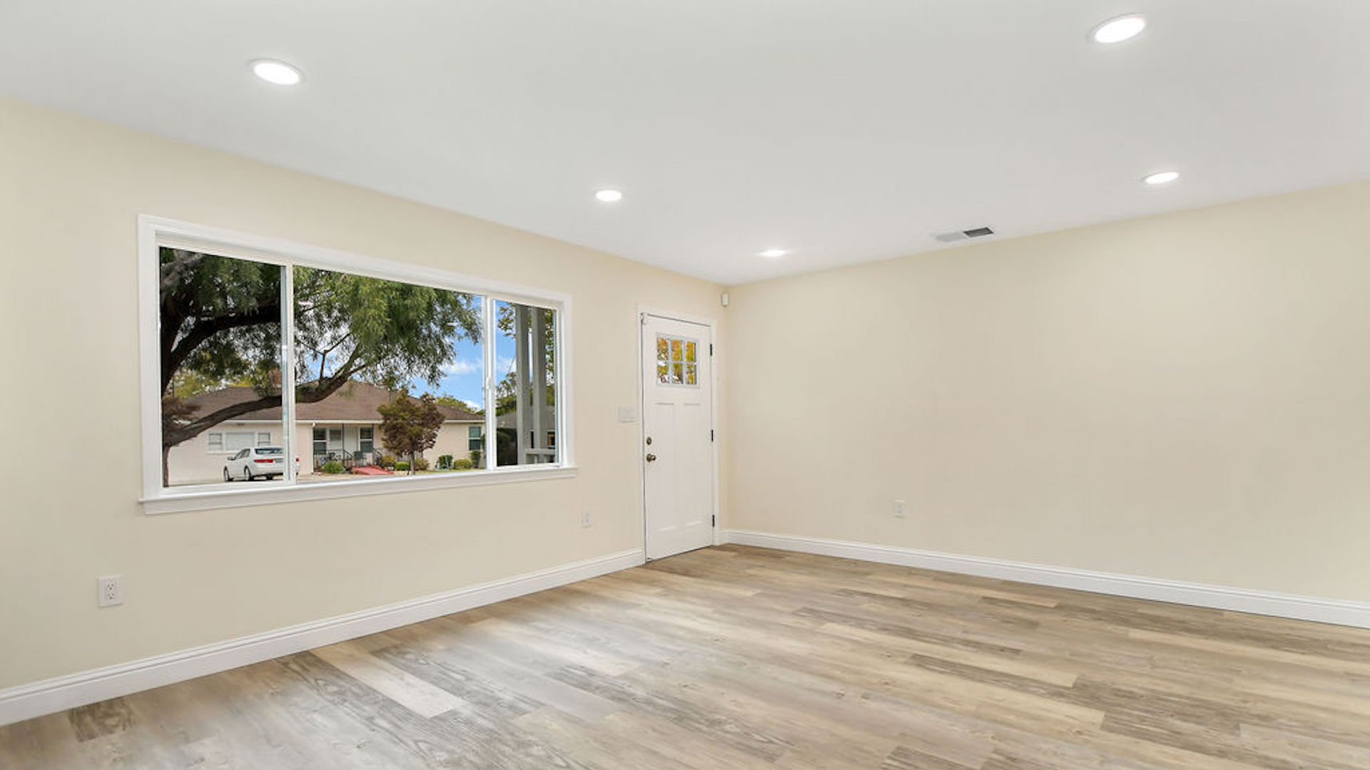 Entry/Family Room - After