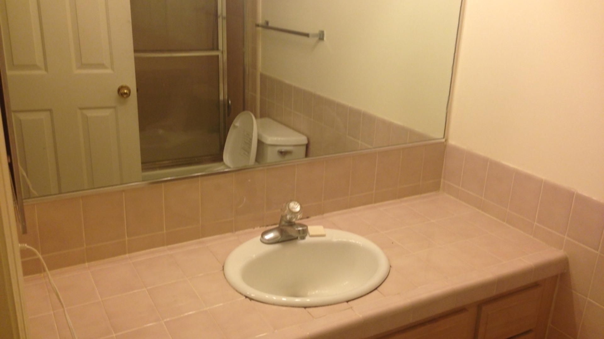 Master Bathroom - Before